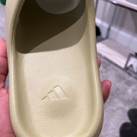 Resin Yeezy Slides - Picture 4 of 4
